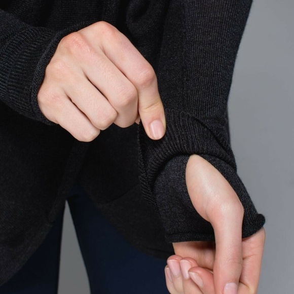 LULULEMON Twist & Wrap Cashmere Thumbhole Cardigan Sweater in Heathered Black - Picture 4 of 10